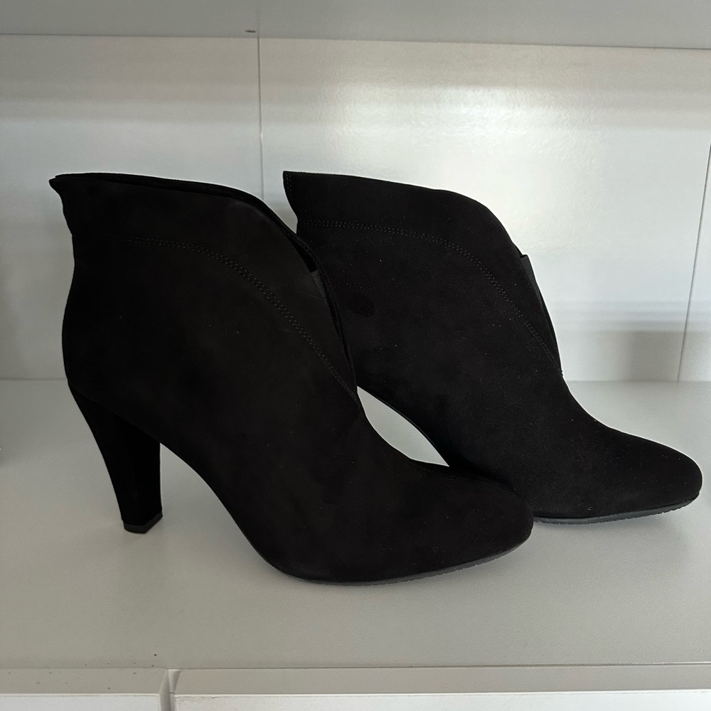 Carvela Black Suede Ankle Booties- Size 10 (41)